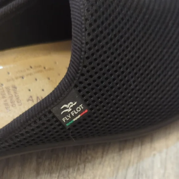 Black Slip-On Mesh Men's Shoes - Picture 4 of 8